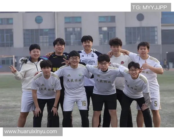 最帅亚裔足球球星是谁 盘点各大足球联赛中的亚洲俊男球员 最帅亚裔足球球星是谁 盘点各大足球联赛中的亚洲俊男球员