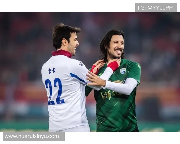 足球球星帅气瞬间集锦:聚焦赛场英姿与魅力风采 足球球星帅气瞬间集锦:聚焦赛场英姿与魅力风采